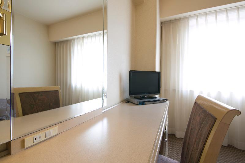 Tokushima Washington Hotel Plaza Extérieur photo