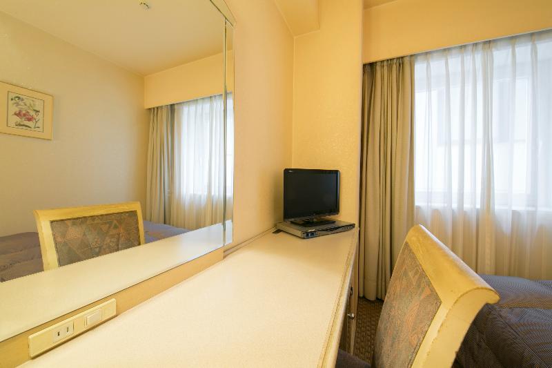 Tokushima Washington Hotel Plaza Extérieur photo